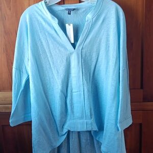 ANTHROPOLOGIE: V Neck Tee